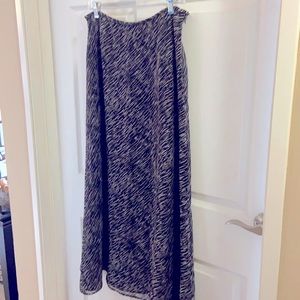 Liz Claiborne black/white long skirt
